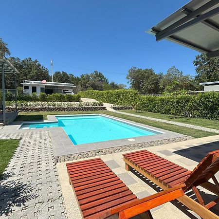ליברייה Amazilia Guesthouse מראה חיצוני תמונה